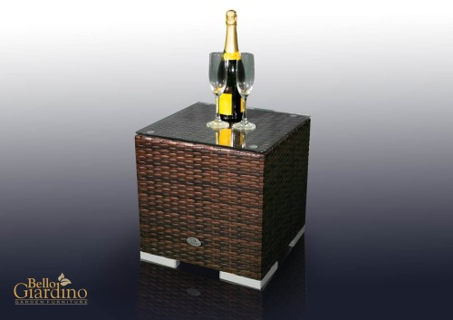 SM.002.001 Stolik_ table.jpg