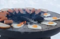 palenisko-ogrodowe-Marana z jajkiem i kielbasa.jpg
